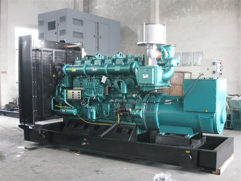 杞县200KW 柴油发电机的油耗是多少?